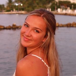 Meet your Posher, Gabi